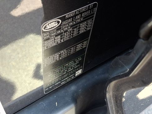 Used 2023 Land Rover Defender 130 X-Dynamic SE AWD/4WD image 27