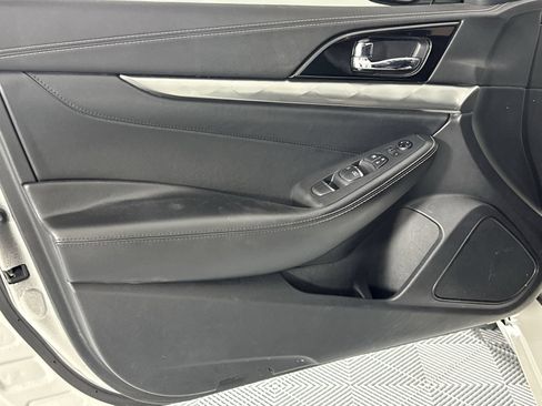 Used 2021 Nissan Maxima 3.5 SV w/ Floor Mat Group FWD image 29