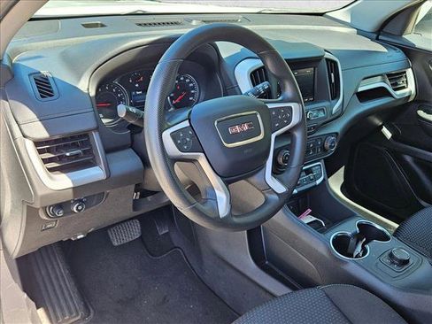 Used 2024 GMC Terrain SLE FWD image 9