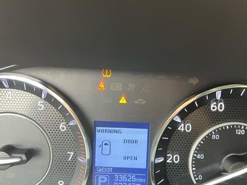 Used 2020 Nissan Armada Platinum w/ Captain's Chairs Package image 25