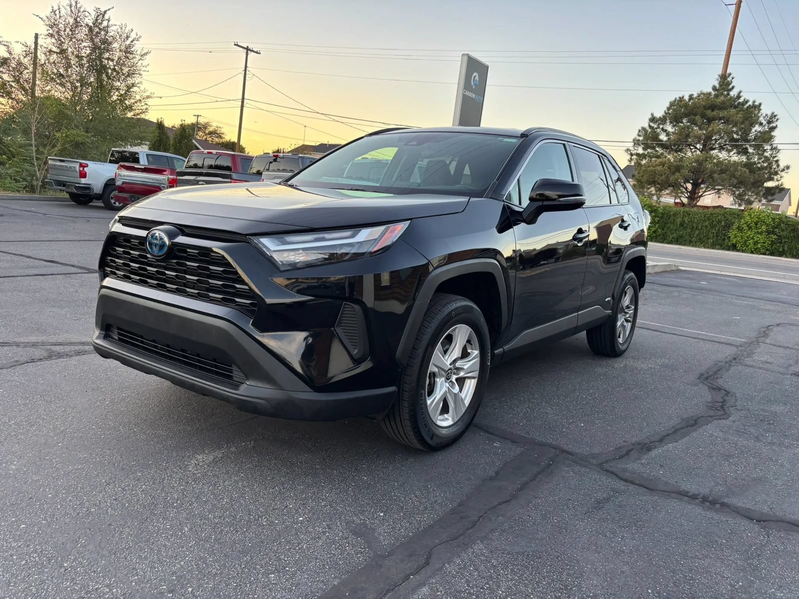 Used 2024 Toyota RAV4 XLE AWD/4WD image 3