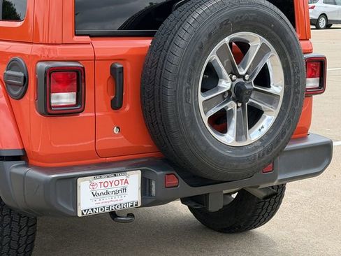 Used 2020 Jeep Wrangler Unlimited Sahara AWD/4WD image 6