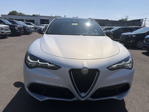 Used 2024 Alfa Romeo Stelvio Ti AWD/4WD image 8