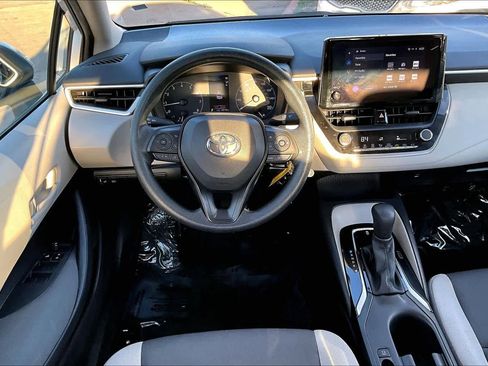 Used 2024 Toyota Corolla LE image 6