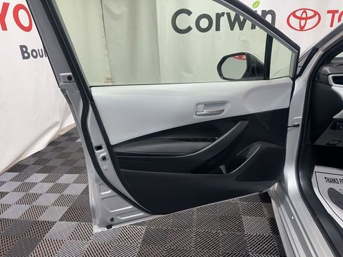 Used 2020 Toyota Corolla SE image 21