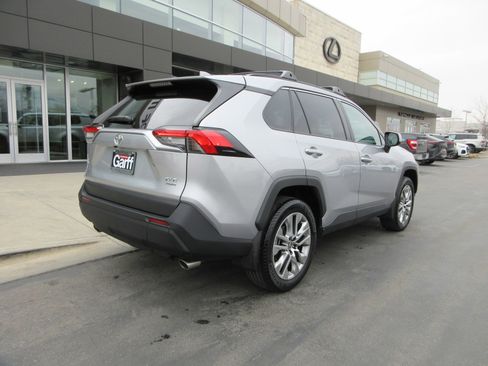 Used 2023 Toyota RAV4 XLE Premium image 10