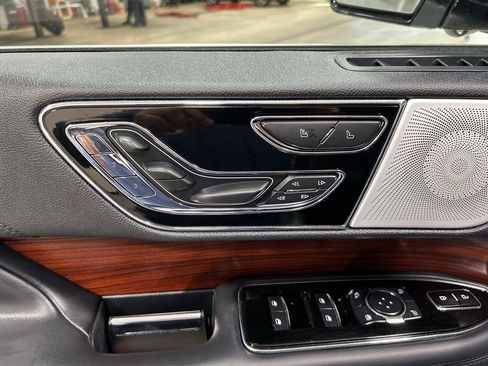 Certified 2023 Lincoln Navigator L Reserve AWD/4WD image 14