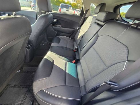 Used 2022 Kia Niro EX w/ Cold Weather Package image 19