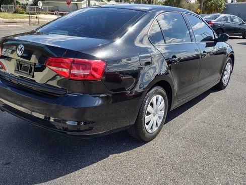 Used 2015 Volkswagen Jetta S image 4