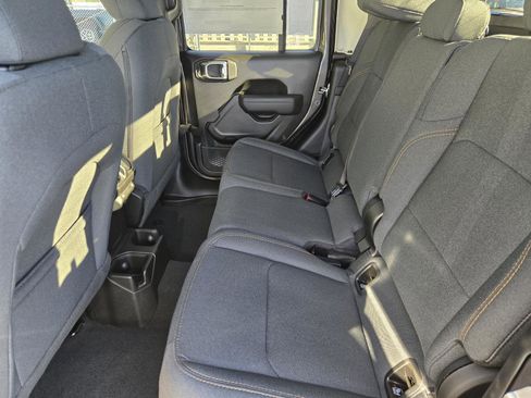 New 2026 Jeep Gladiator Sport image 28