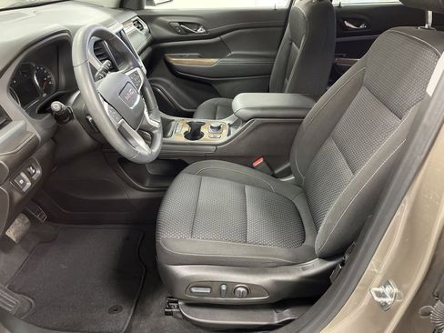 Used 2022 GMC Acadia SLE w/ Driver Convenience Package image 10