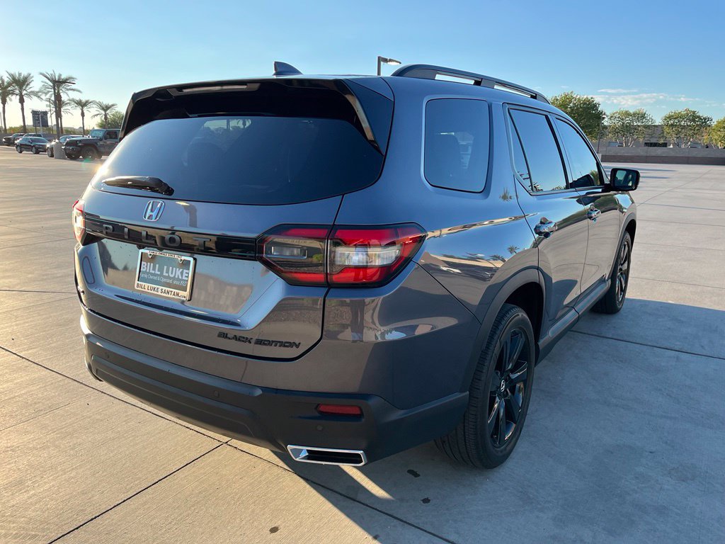 Used 2025 Honda Pilot Black Edition image 7