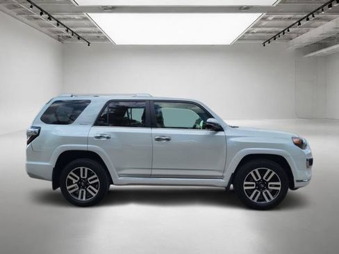 Used 2024 Toyota 4Runner Limited AWD/4WD image 7