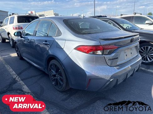 Used 2025 Toyota Corolla XSE FWD image 13