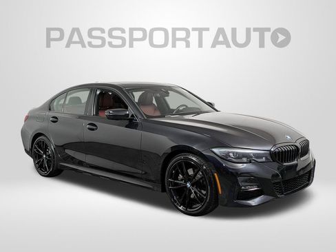 Certified 2022 BMW 330i xDrive Sedan w/ M Sport Package image 9