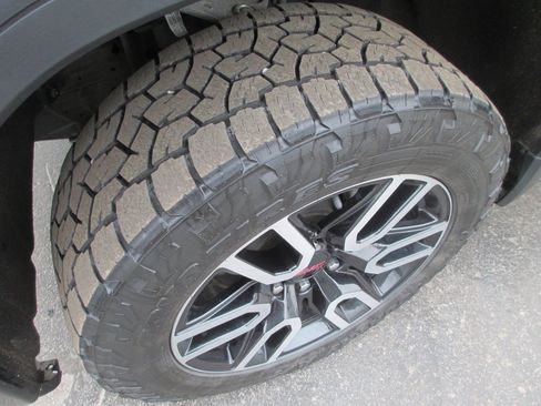 Used 2021 GMC Sierra 1500 AT4 image 11