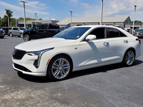 Used 2025 Cadillac CT4 Premium Luxury image 3