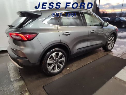 Used 2025 Ford Escape Platinum image 3