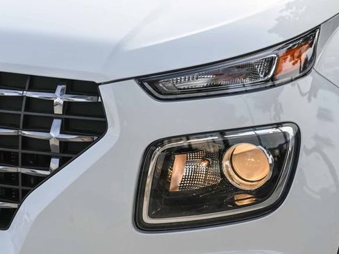 New 2026 Hyundai Venue SEL image 13