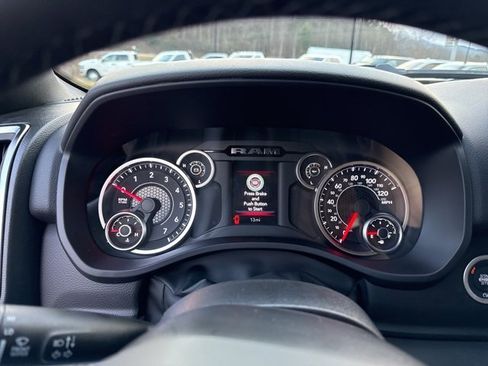 New 2026 RAM 1500 4x4 Crew Cab image 19