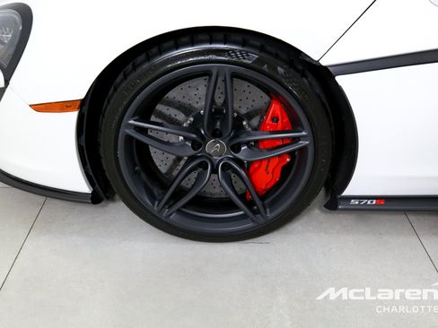 Used 2017 McLaren 570S Coupe RWD image 24