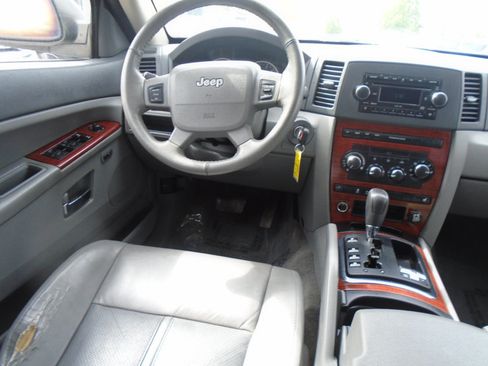 Used 2005 Jeep Grand Cherokee Limited AWD/4WD image 15