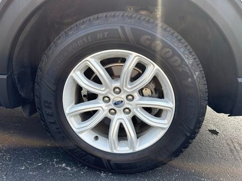 Certified 2021 Ford Explorer 4WD image 8