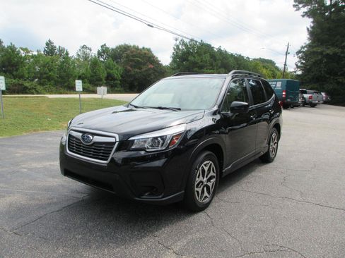 Used 2020 Subaru Forester Premium AWD/4WD image 1