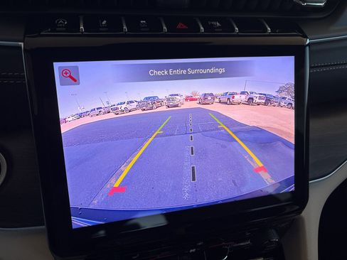 New 2025 Jeep Grand Cherokee Limited image 19