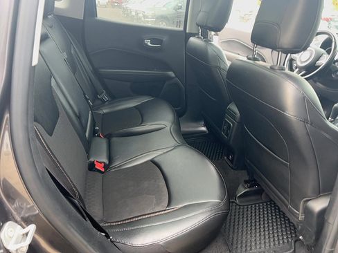 Used 2020 Jeep Compass Latitude image 28