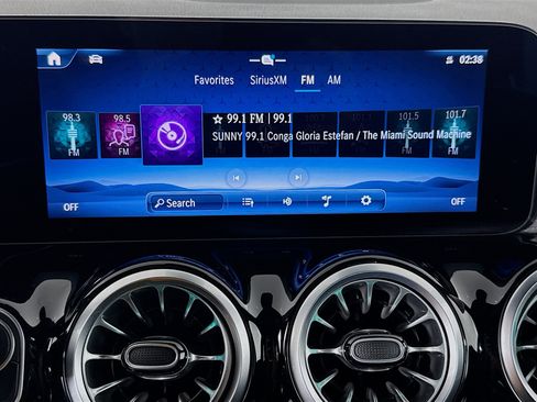 Used 2025 Mercedes-Benz GLA 250 image 17