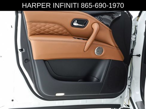 Used 2024 INFINITI QX80 Sensory AWD/4WD image 58