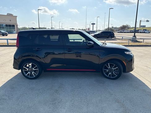 Used 2021 Kia Soul GT-Line FWD image 17