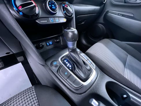Used 2019 Hyundai Kona SEL AWD/4WD image 32