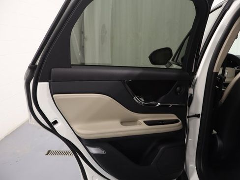 Used 2025 Lincoln Corsair Reserve w/ Equipment Group 202A image 11