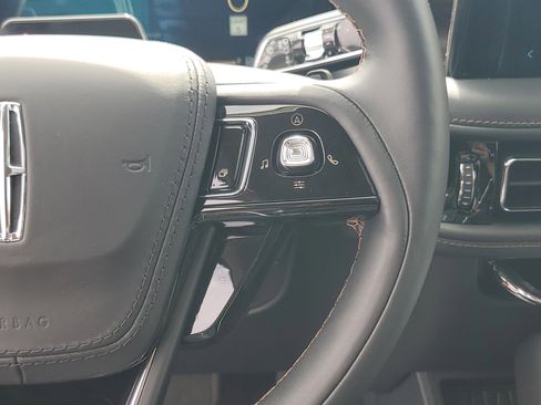 New 2026 Lincoln Aviator Reserve image 17