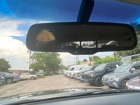 Used 2010 Toyota Tacoma PreRunner RWD image 11