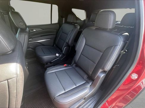 Used 2026 Chevrolet Traverse LT w/ LPO, Floor Liner Package FWD image 25