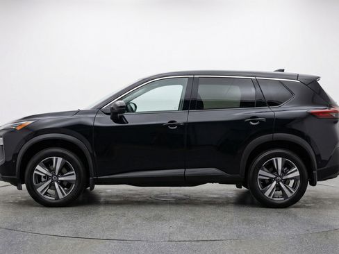 Used 2025 Nissan Rogue SV AWD/4WD image 5