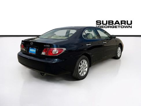 Used 2003 Lexus ES 330 w/ Premium Pkg FWD image 7