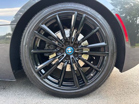 Used 2019 BMW i8 Roadster AWD/4WD image 13