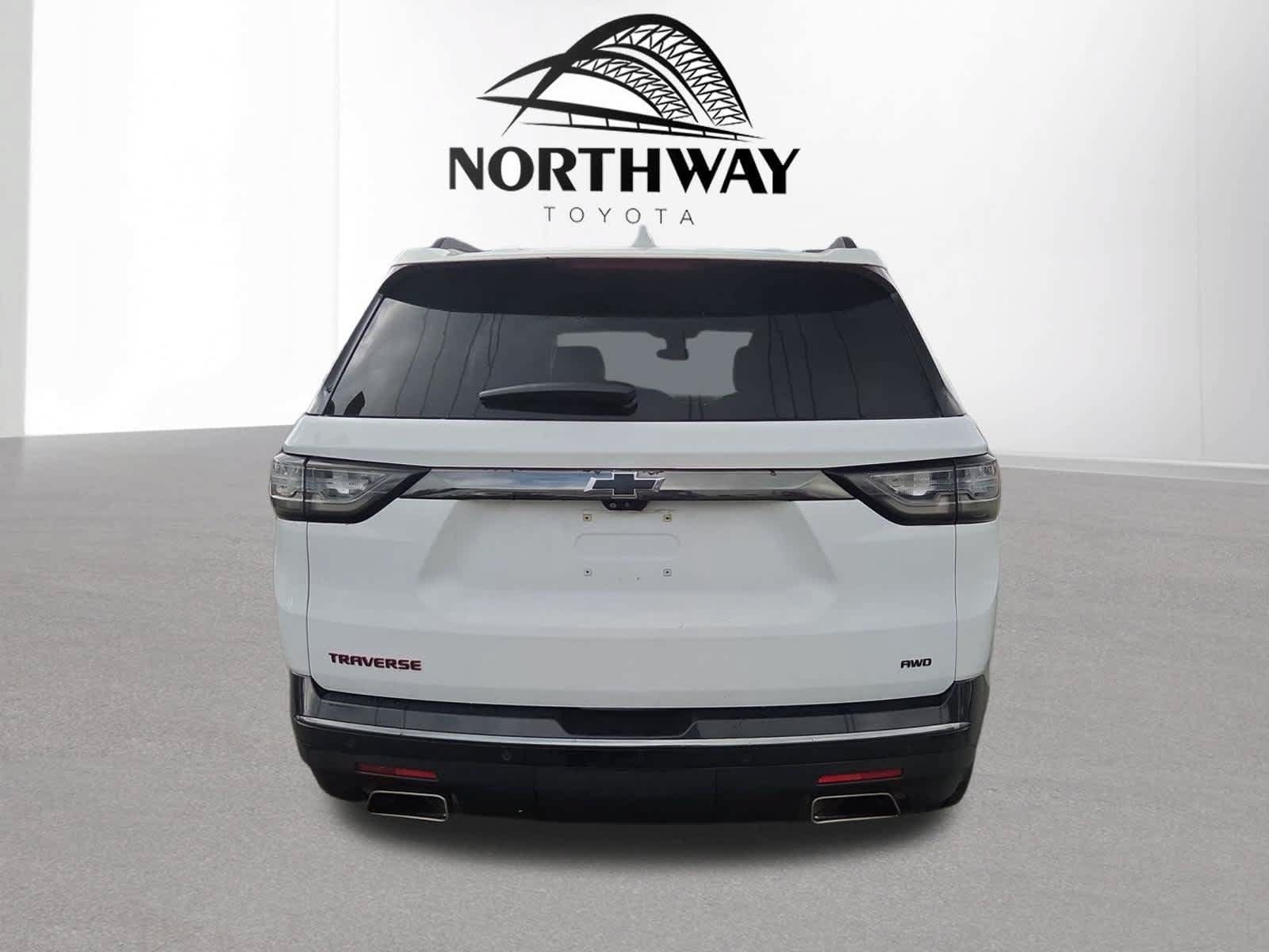 Used 2020 Chevrolet Traverse Premier w/ Redline Edition AWD/4WD image 4