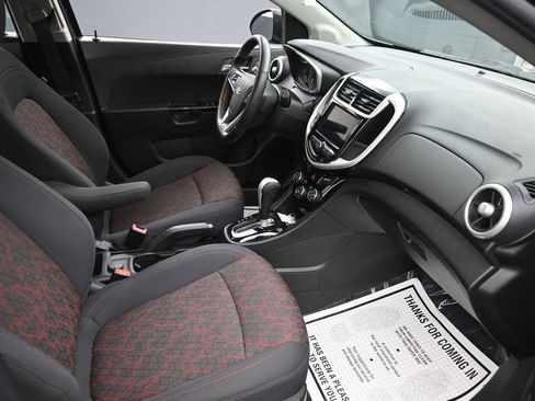 Used 2019 Chevrolet Sonic LT w/ Convenience Package FWD image 14