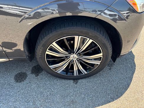 Used 2022 Volvo XC60 B5 Inscription w/ Advanced Package AWD/4WD image 34