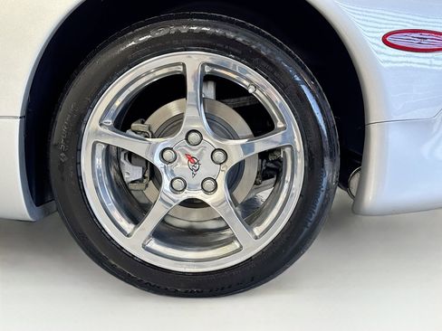 Used 2002 Chevrolet Corvette Convertible w/ Preferred Equipment Group2 image 25