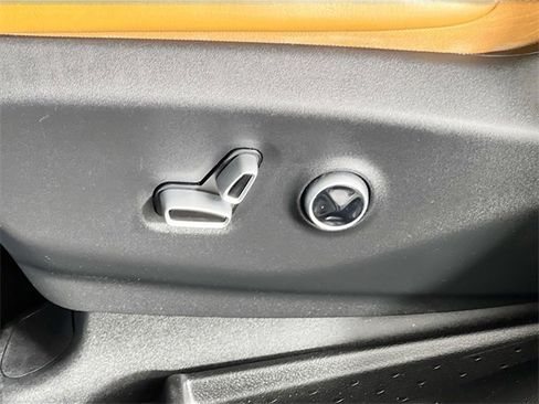 Used 2022 Chrysler Pacifica Pinnacle image 12