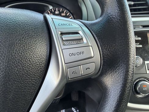 Used 2017 Nissan Altima 2.5 S w/ Power Driver Seat Package FWD image 26