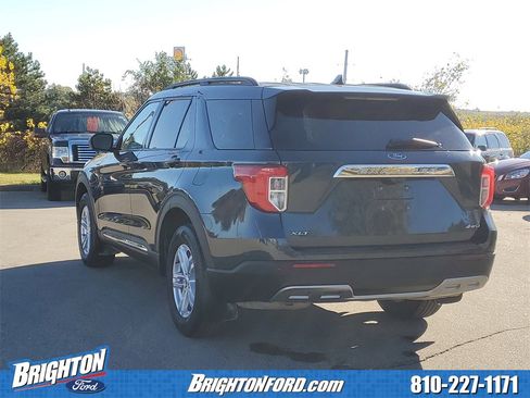 Used 2023 Ford Explorer XLT w/ Equipment Group 202A image 3