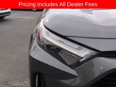 Used 2025 Toyota RAV4 XSE AWD/4WD image 11