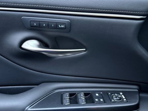 Used 2021 Lexus ES 350 w/ Premium Package image 18